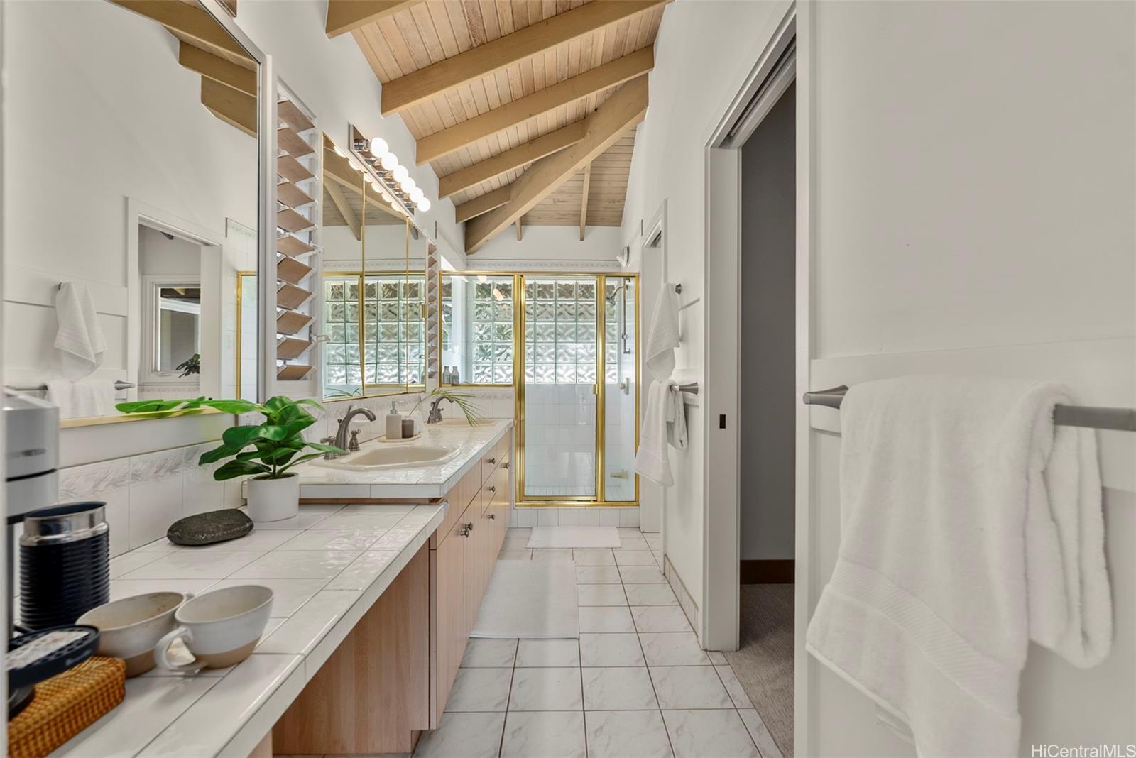 1110  Ilikala Place Kalaheo Hillside, Kailua home - photo 12 of 25