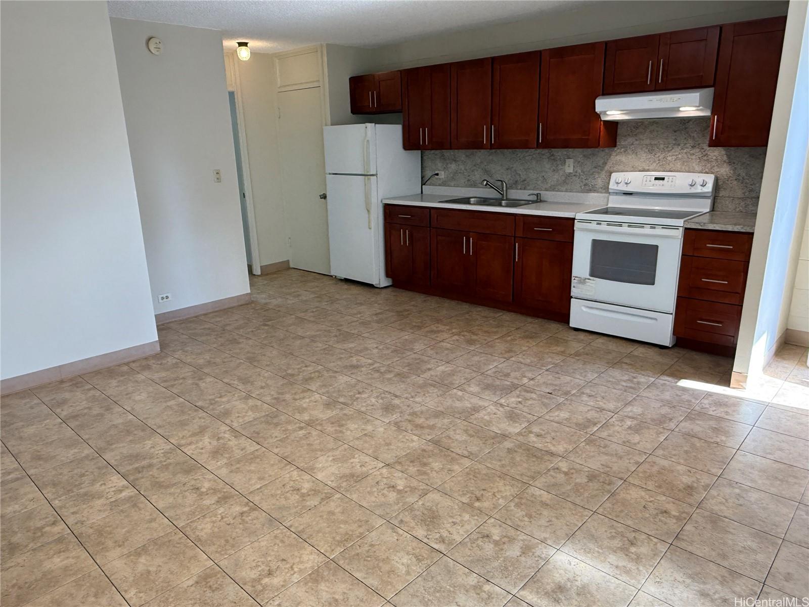 1111 Hoolai Street Honolulu - Rental - photo 3 of 13