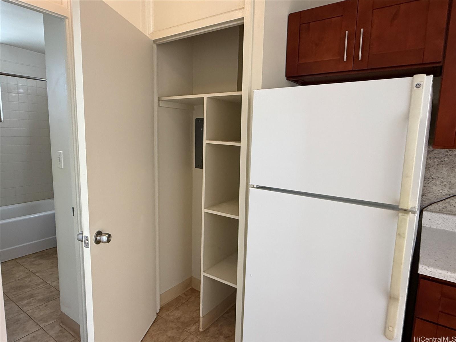 1111 Hoolai Street Honolulu - Rental - photo 7 of 13