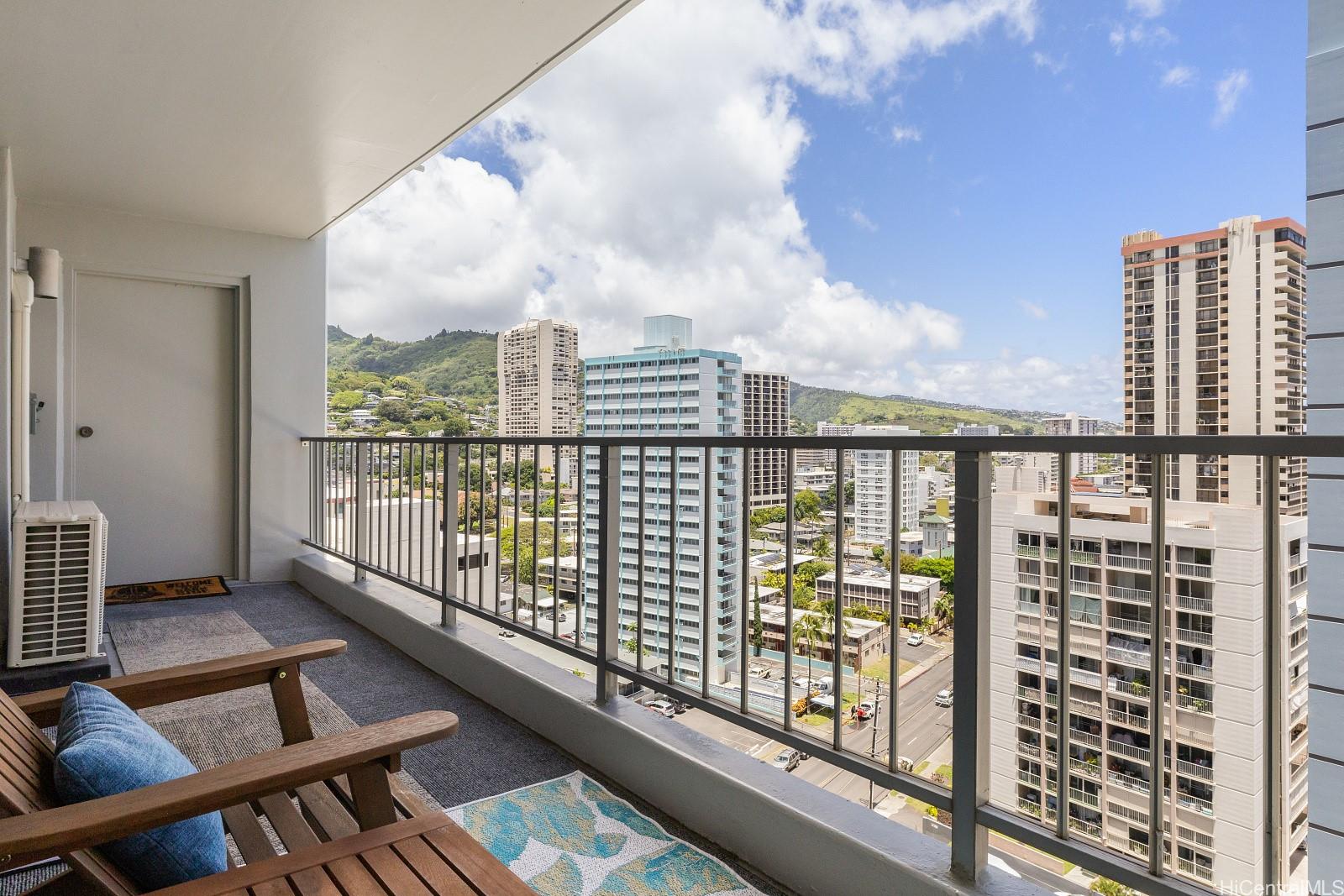 1111 Wilder condo # 14B, Honolulu, Hawaii - photo 6 of 24