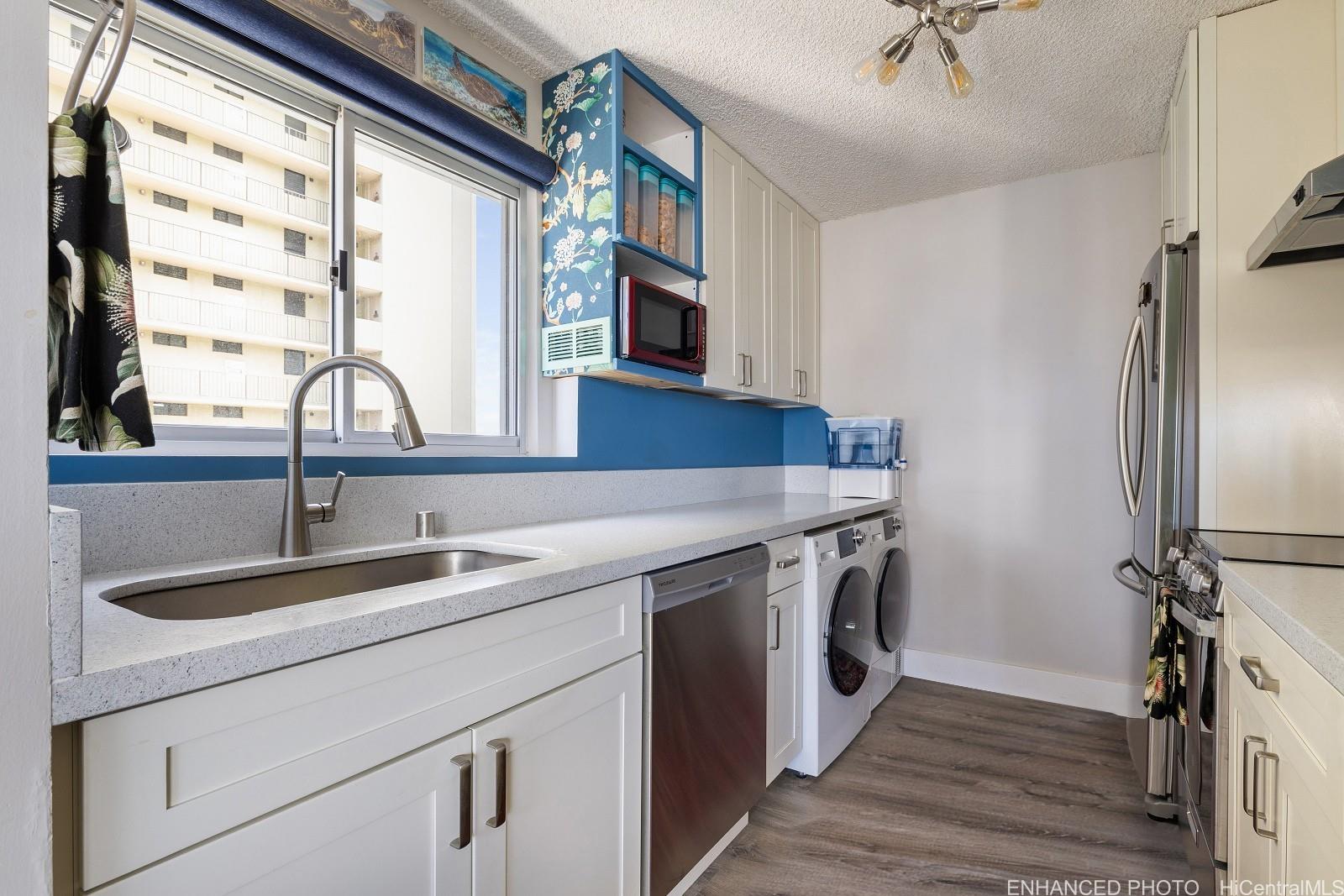 1111 Wilder condo # 14B, Honolulu, Hawaii - photo 9 of 24