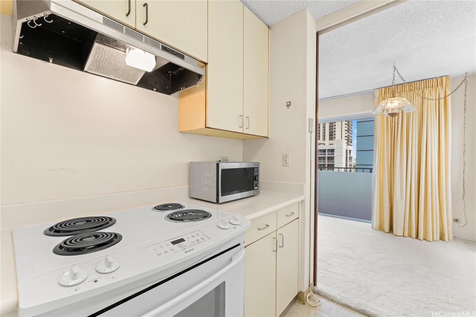 1111 Wilder condo # 9B, Honolulu, Hawaii - photo 7 of 20