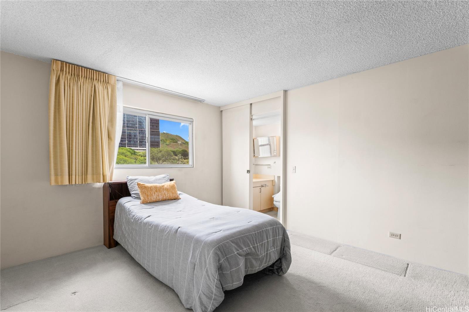 1111 Wilder condo # 9B, Honolulu, Hawaii - photo 9 of 20