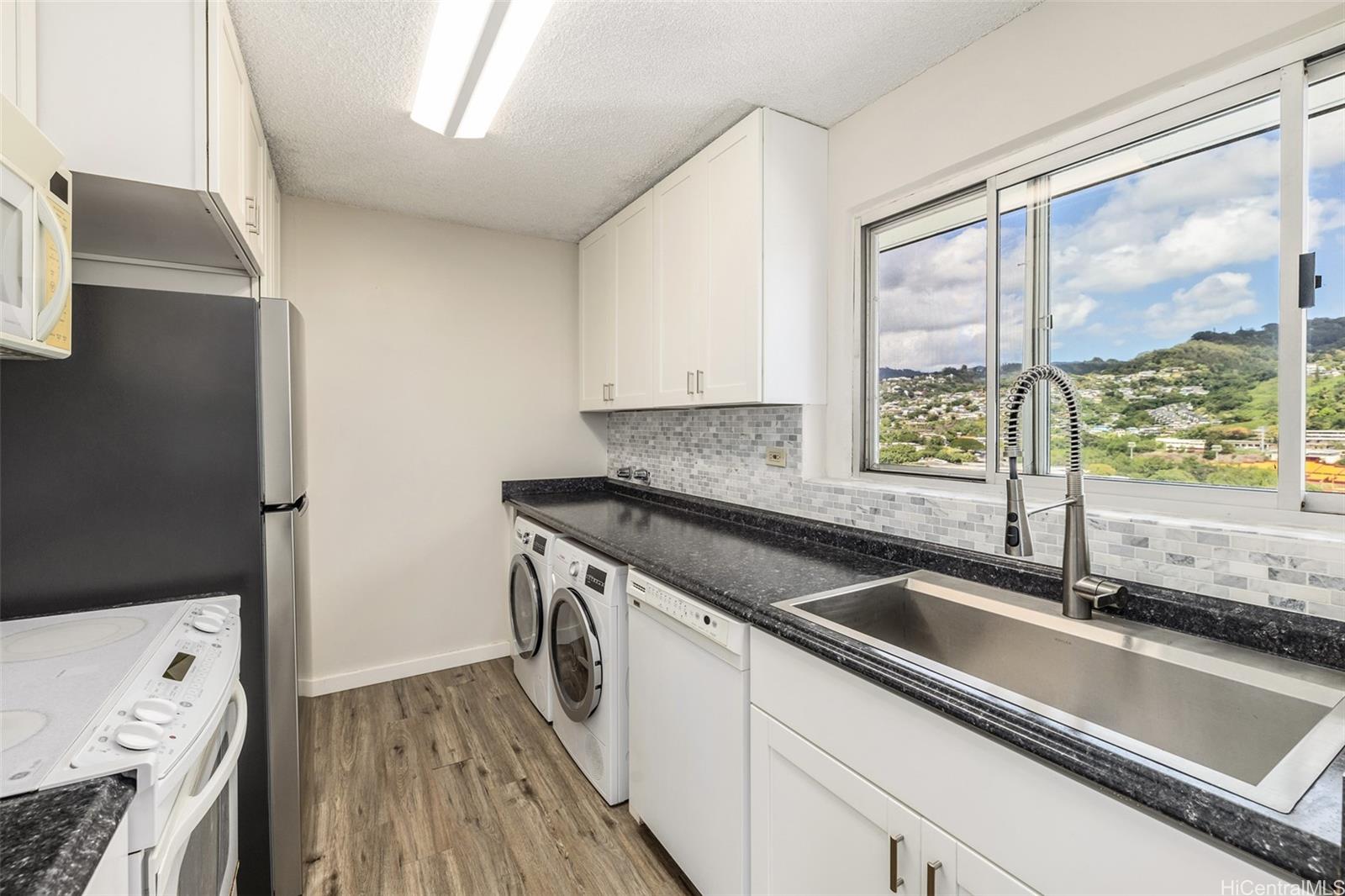 1111 Wilder condo # PHA, Honolulu, Hawaii - photo 15 of 24