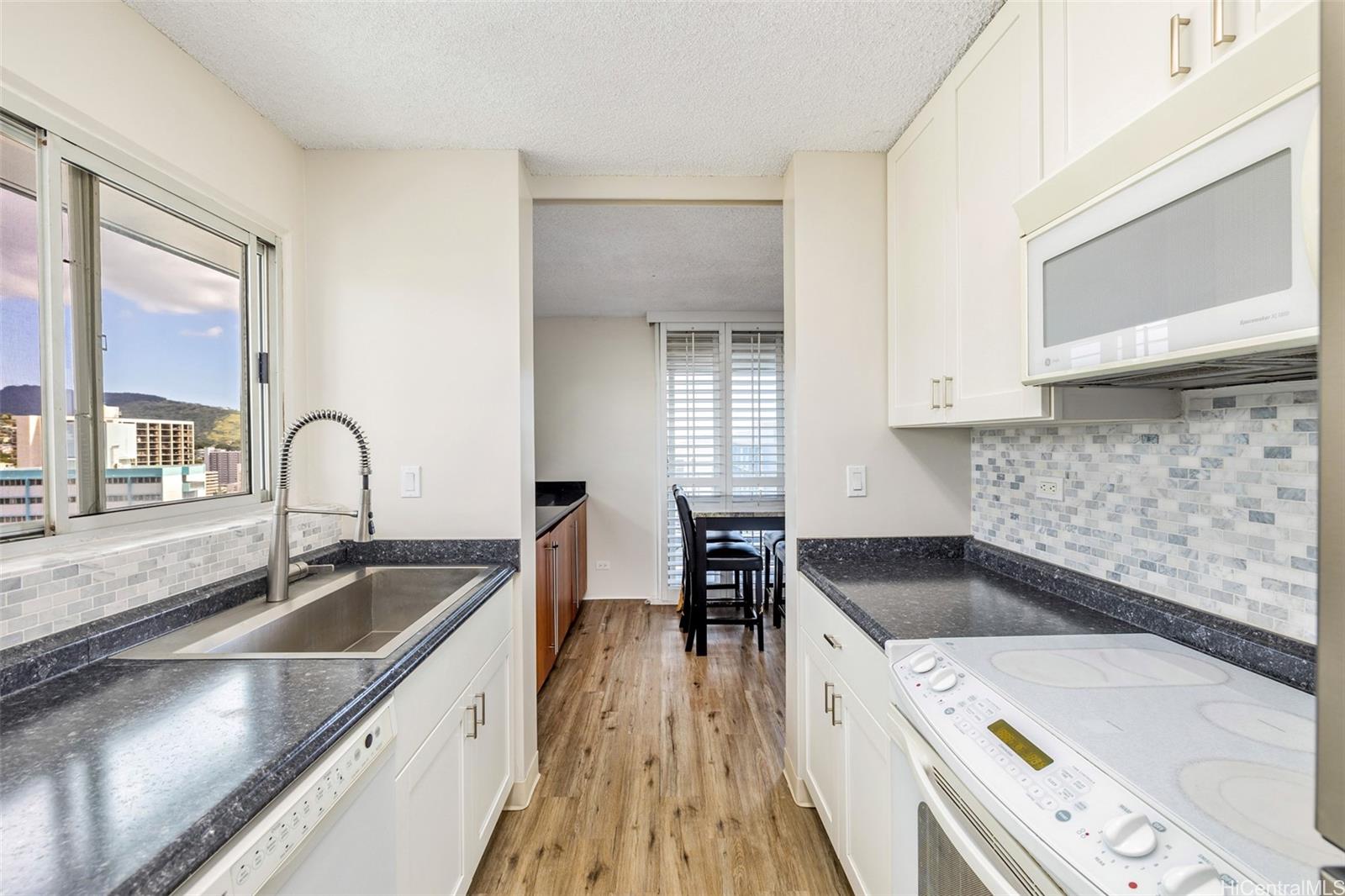 1111 Wilder condo # PHA, Honolulu, Hawaii - photo 20 of 24