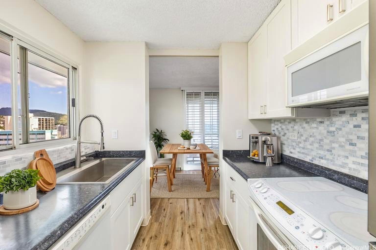 1111 Wilder condo # PHA, Honolulu, Hawaii - photo 3 of 24