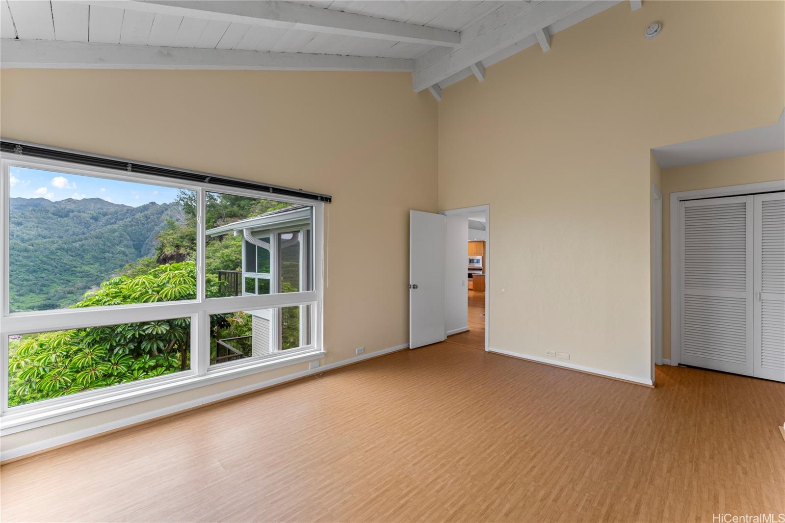 1112  Kaumoku Street Mariners Ridge, Hawaii Kai home - photo 17 of 25