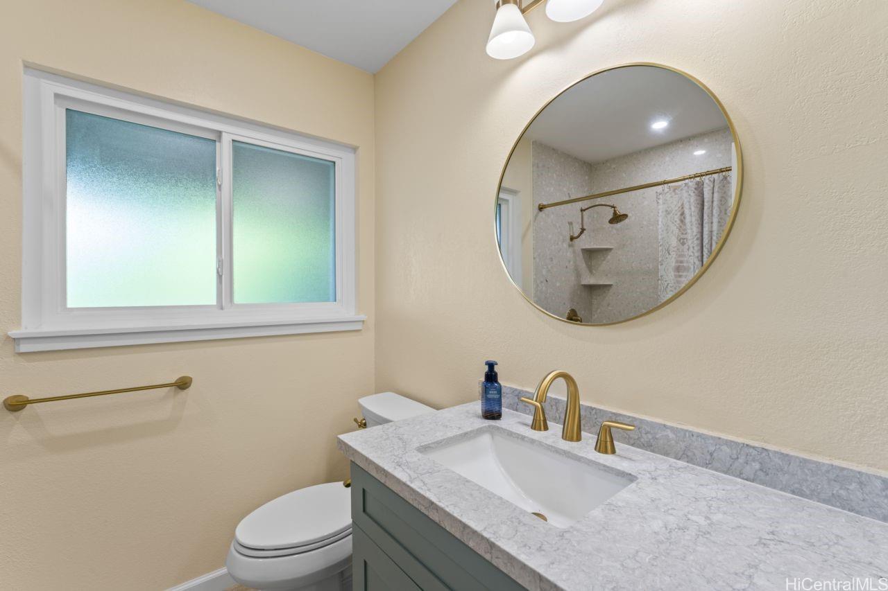 1112  Kaumoku Street Mariners Ridge, Hawaii Kai home - photo 18 of 25