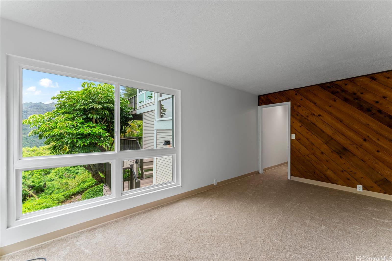 1112  Kaumoku Street Mariners Ridge, Hawaii Kai home - photo 21 of 24