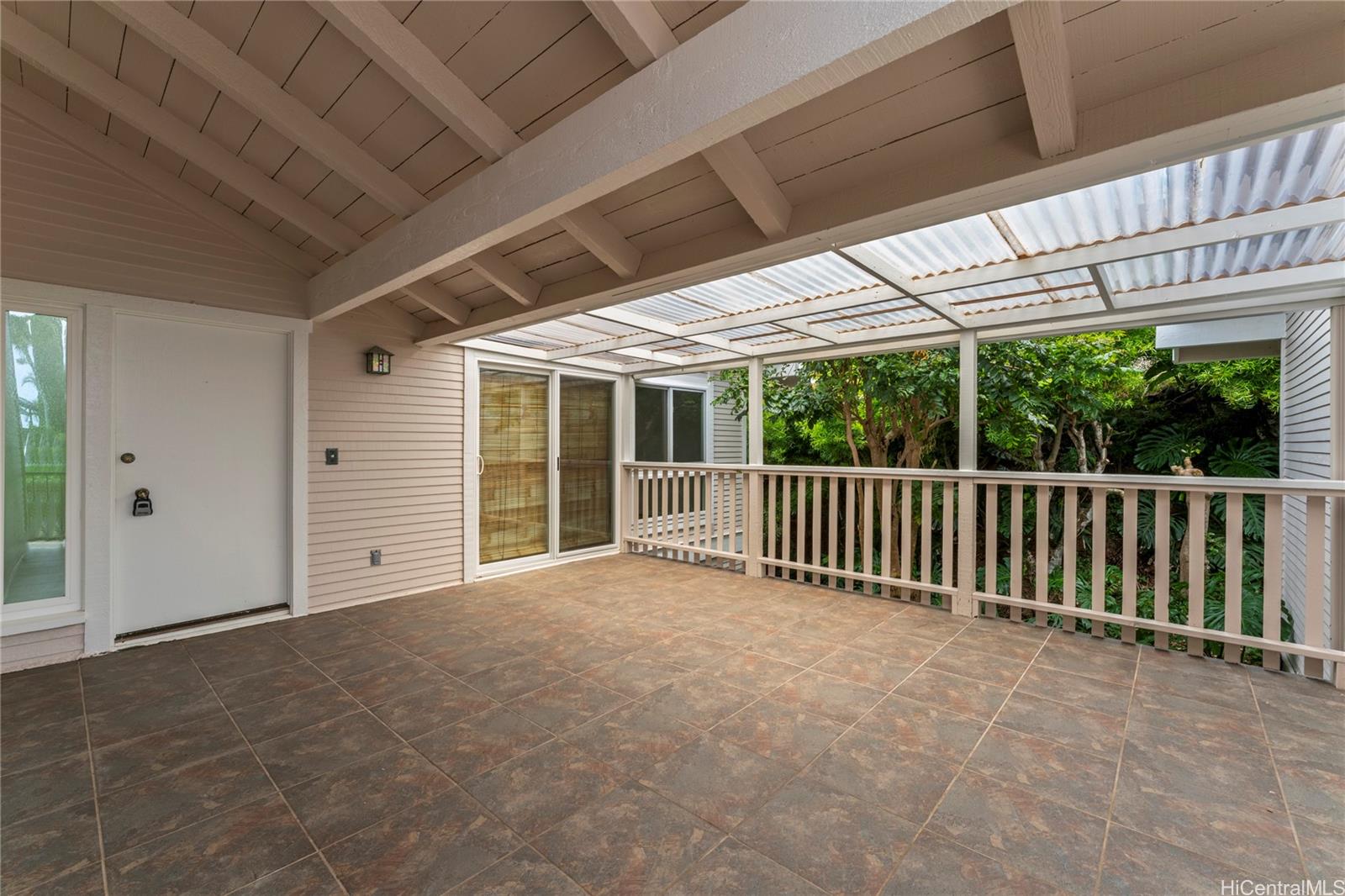 1112  Kaumoku Street Mariners Ridge, Hawaii Kai home - photo 5 of 24