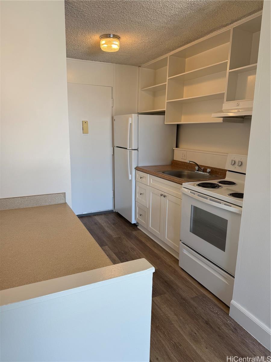 1112 Kinau St Honolulu - Rental - photo 5 of 10