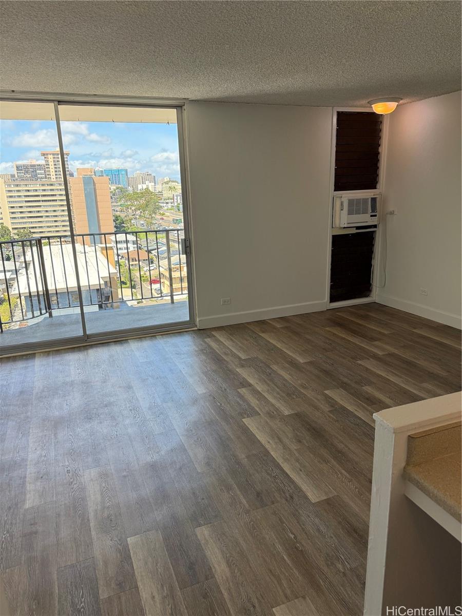 1112 Kinau St Honolulu - Rental - photo 6 of 10