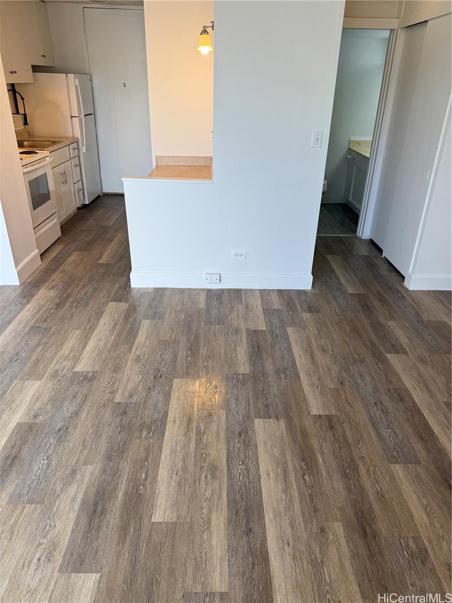 1112 Kinau St Honolulu - Rental - photo 7 of 10