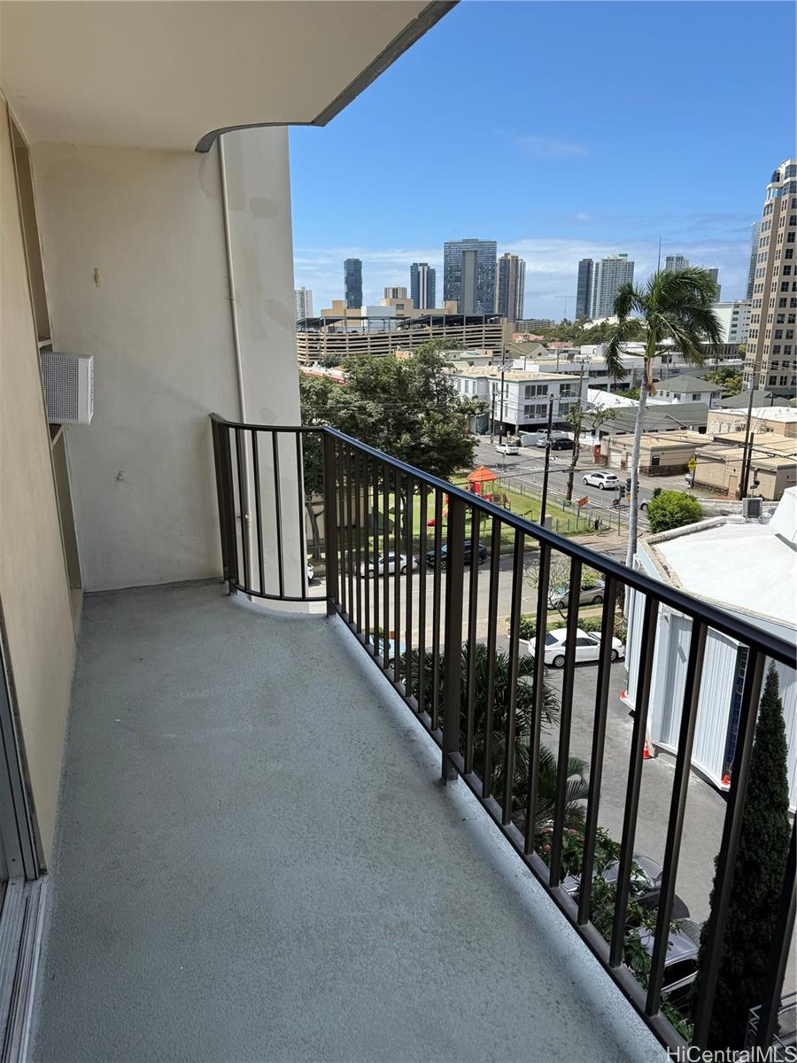 1112 Kinau St Honolulu - Rental - photo 10 of 10