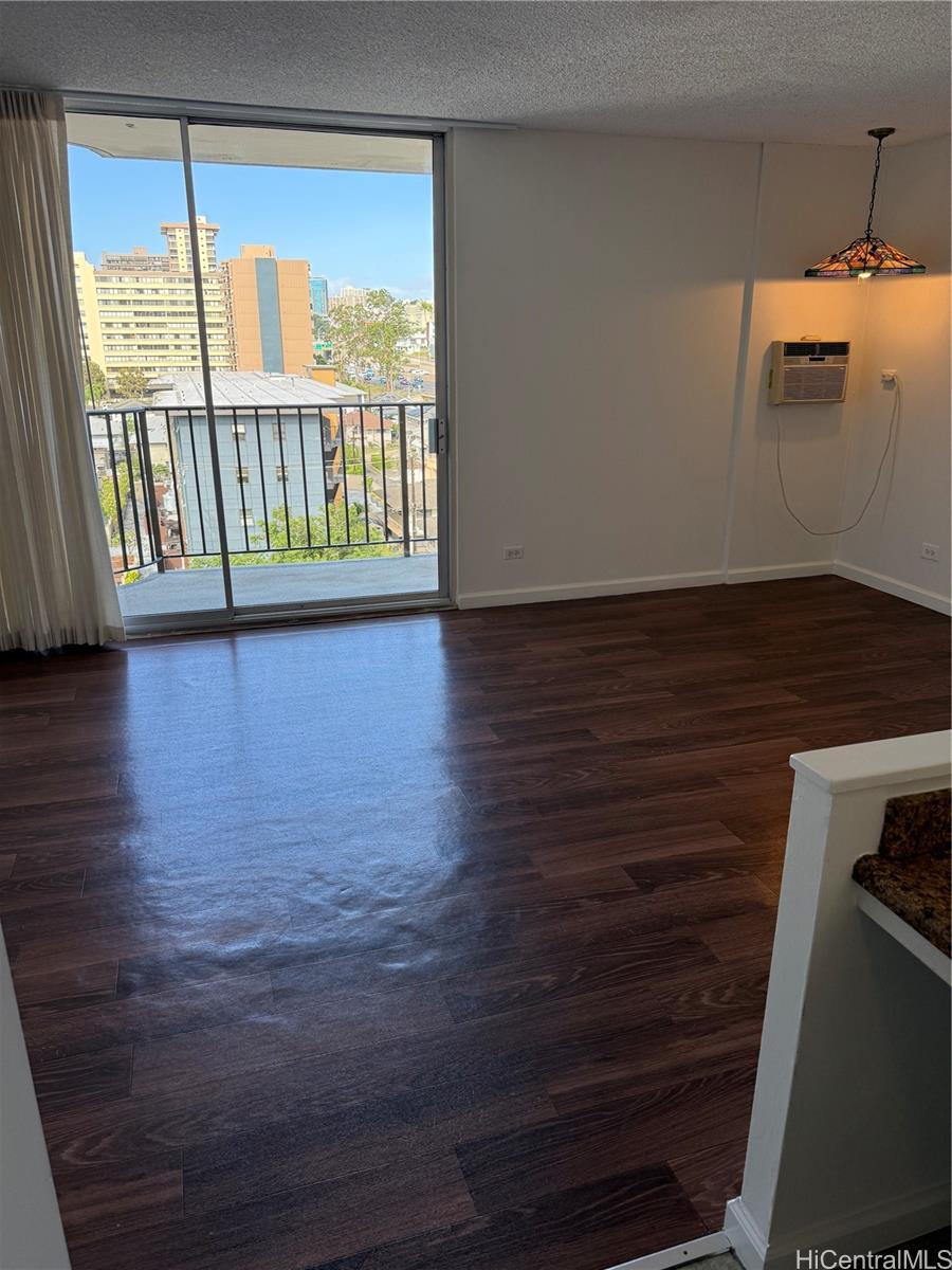 1112 Kinau Street Honolulu - Rental - photo 5 of 10