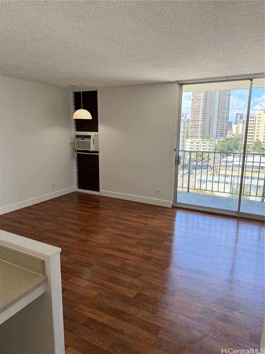 1112 Kinau Street Honolulu - Rental - photo 6 of 11