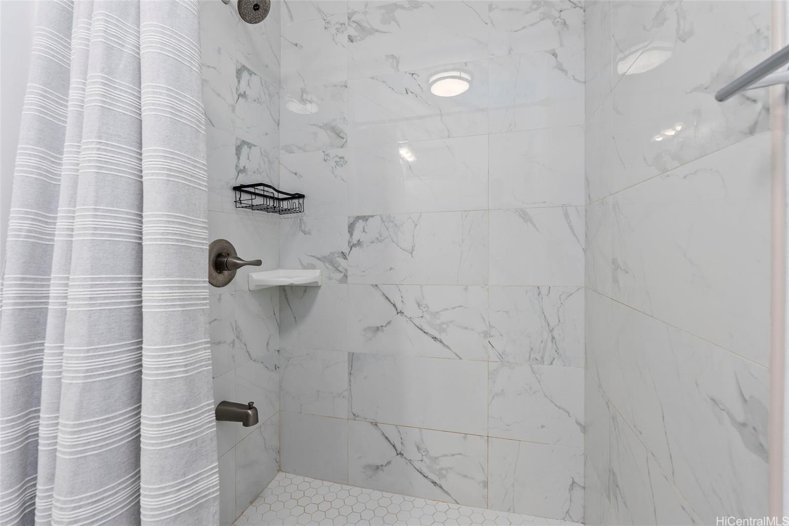 1113  Villa Lane Moiliili, Honolulu home - photo 14 of 23