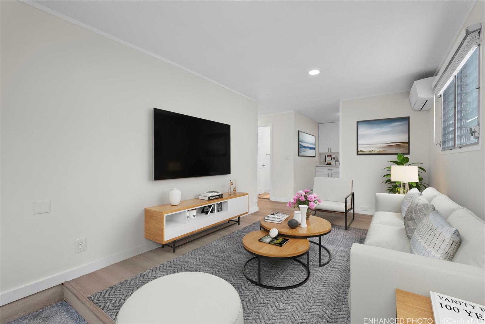 1113  Villa Lane Moiliili, Honolulu home - photo 4 of 23