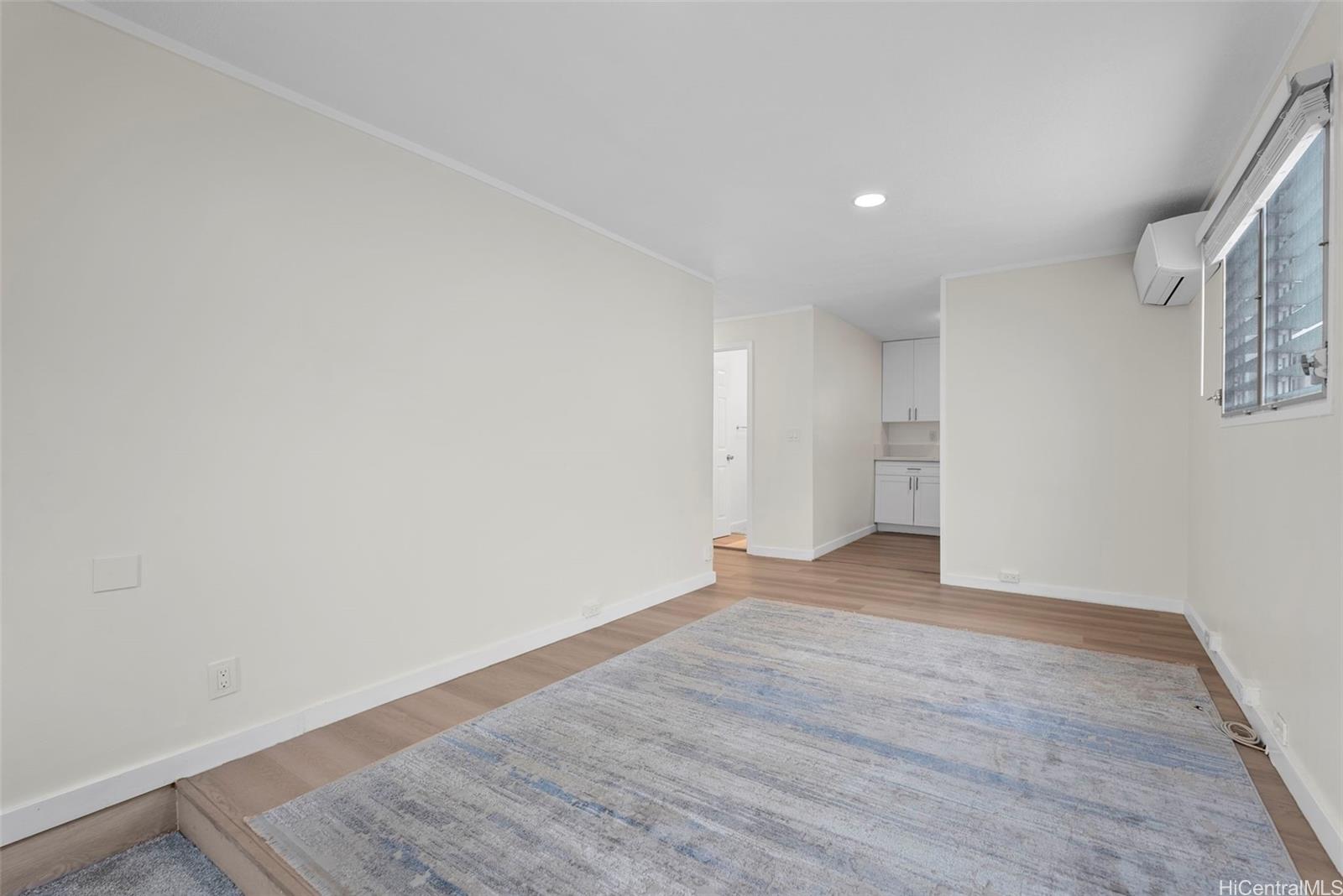 1113  Villa Lane Moiliili, Honolulu home - photo 5 of 23