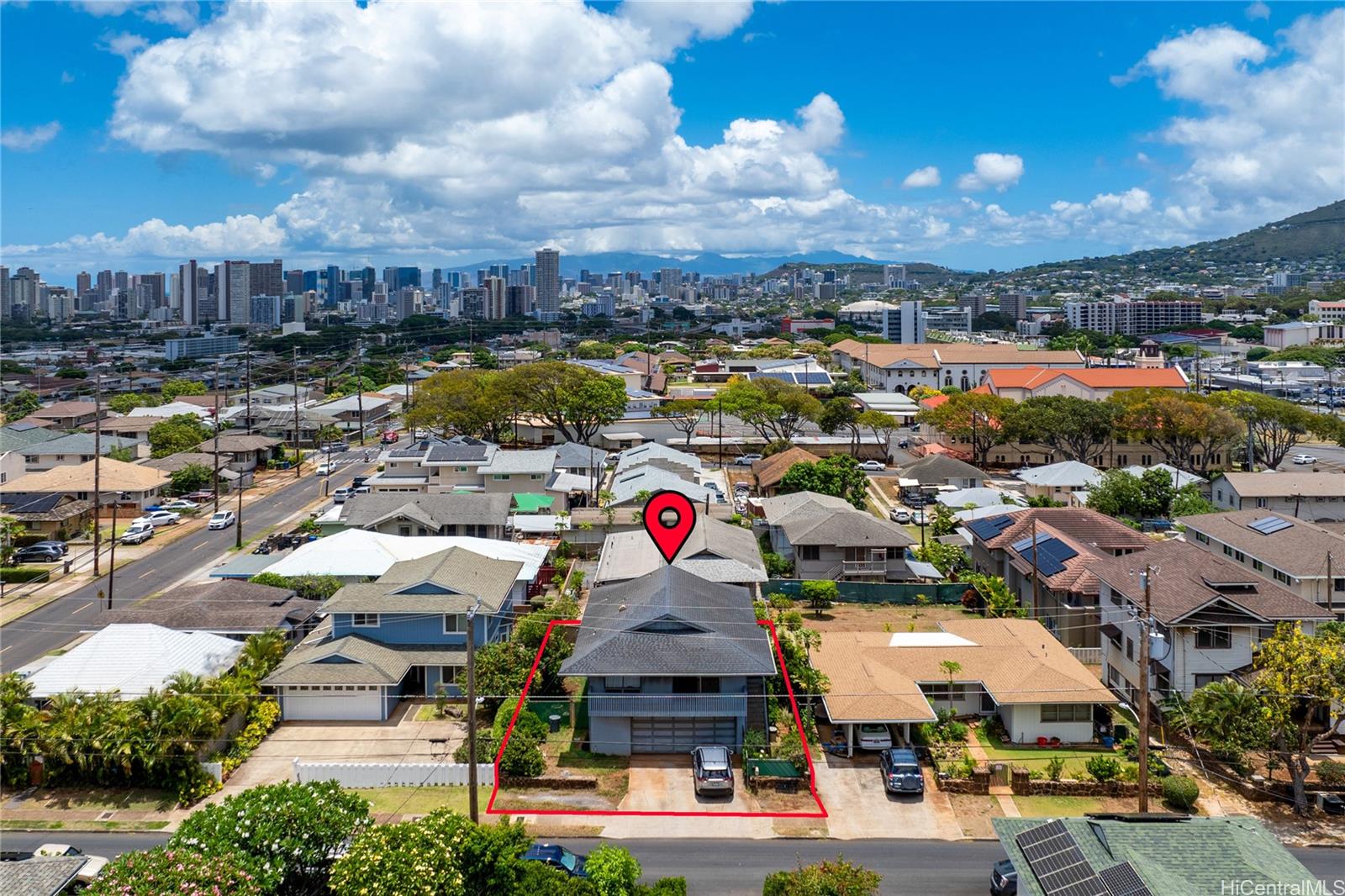 1114  8th Ave Kaimuki, Diamond Head home - photo 2 of 24