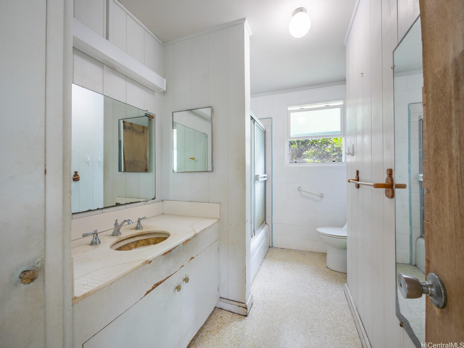 1114  8th Ave Kaimuki, Diamond Head home - photo 22 of 24