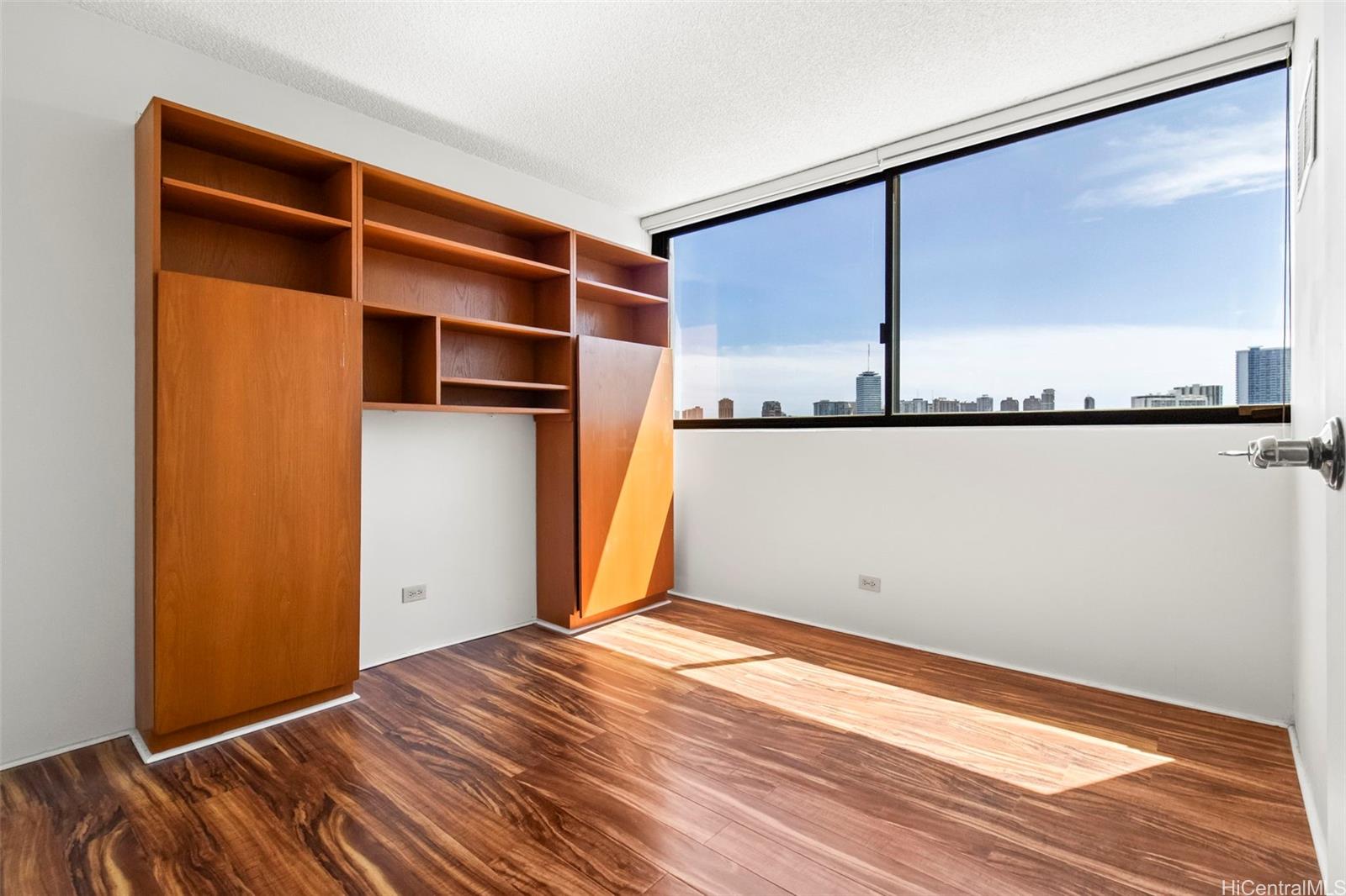Punahou Regency condo # 14A, Honolulu, Hawaii - photo 5 of 19
