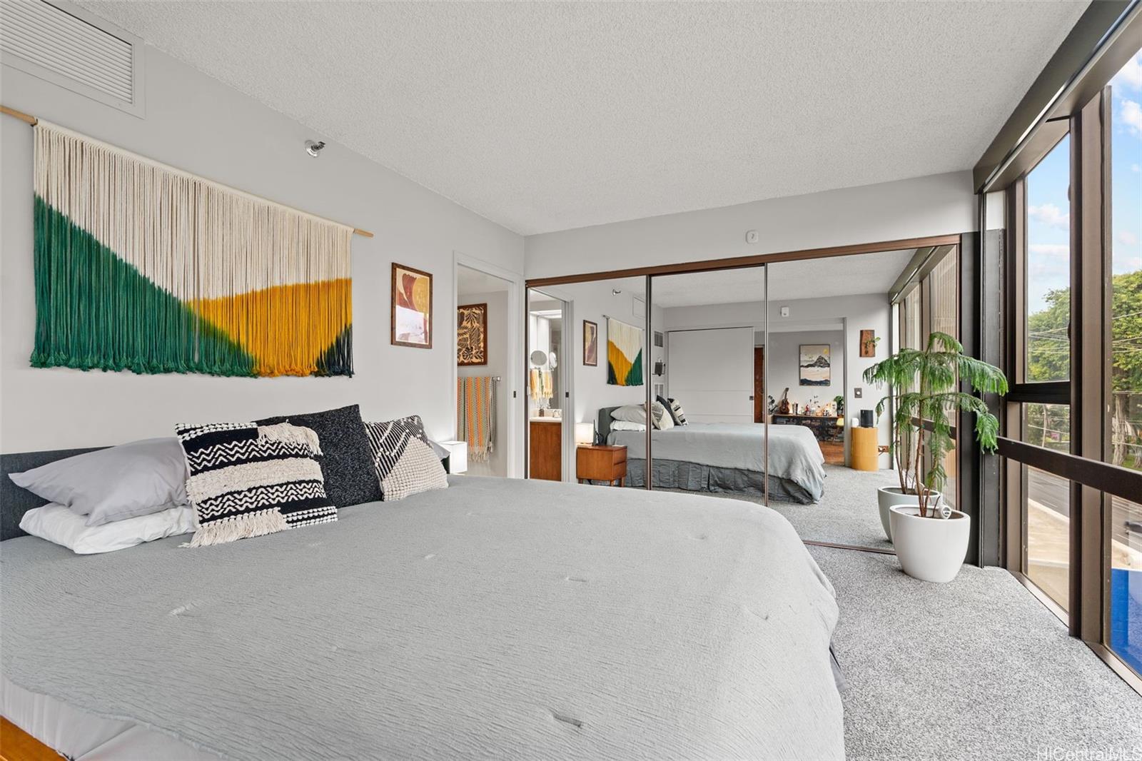 Punahou Regency condo # 4B, Honolulu, Hawaii - photo 11 of 20