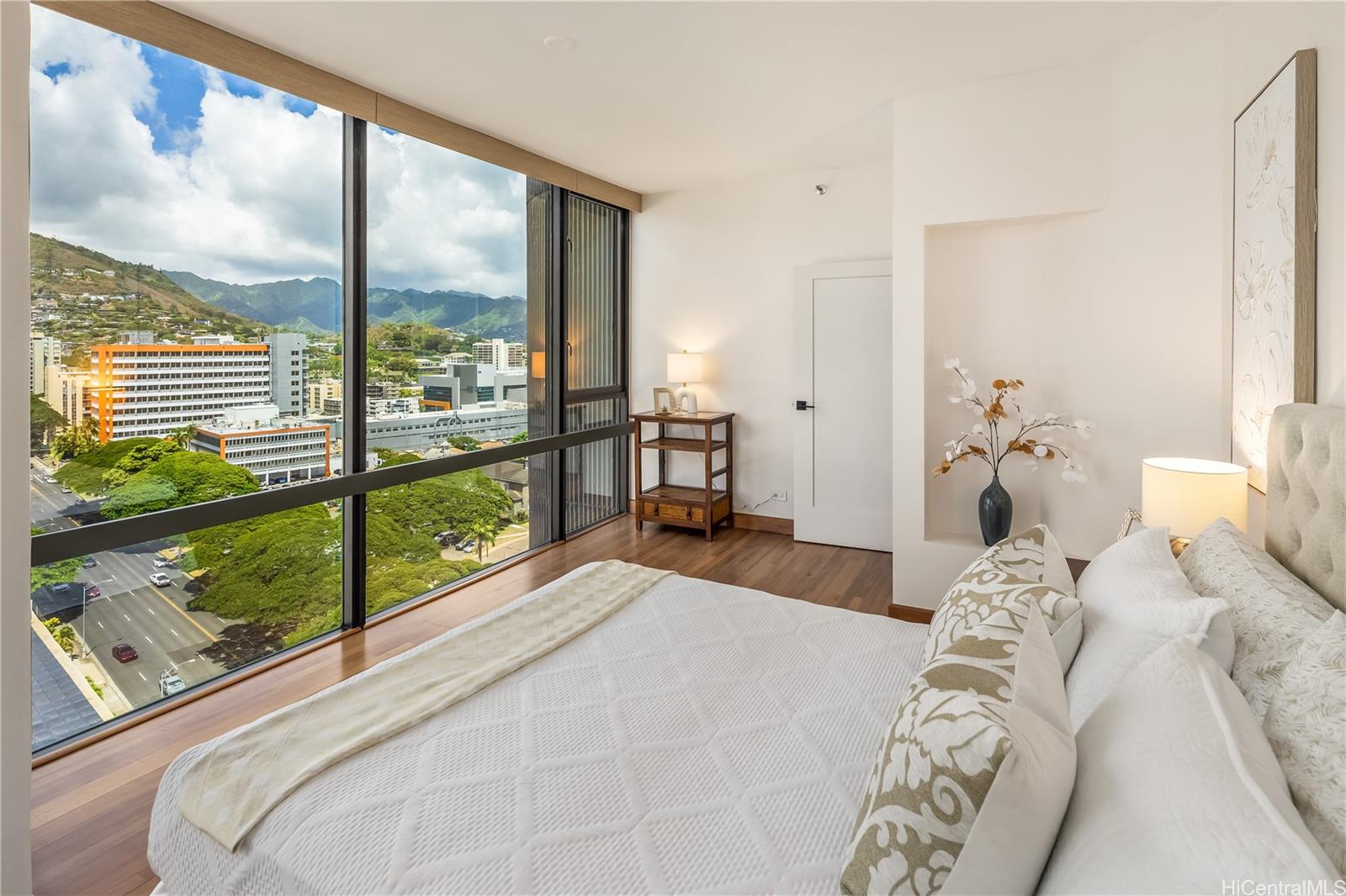 Punahou Regency condo # PH3, Honolulu, Hawaii - photo 15 of 25