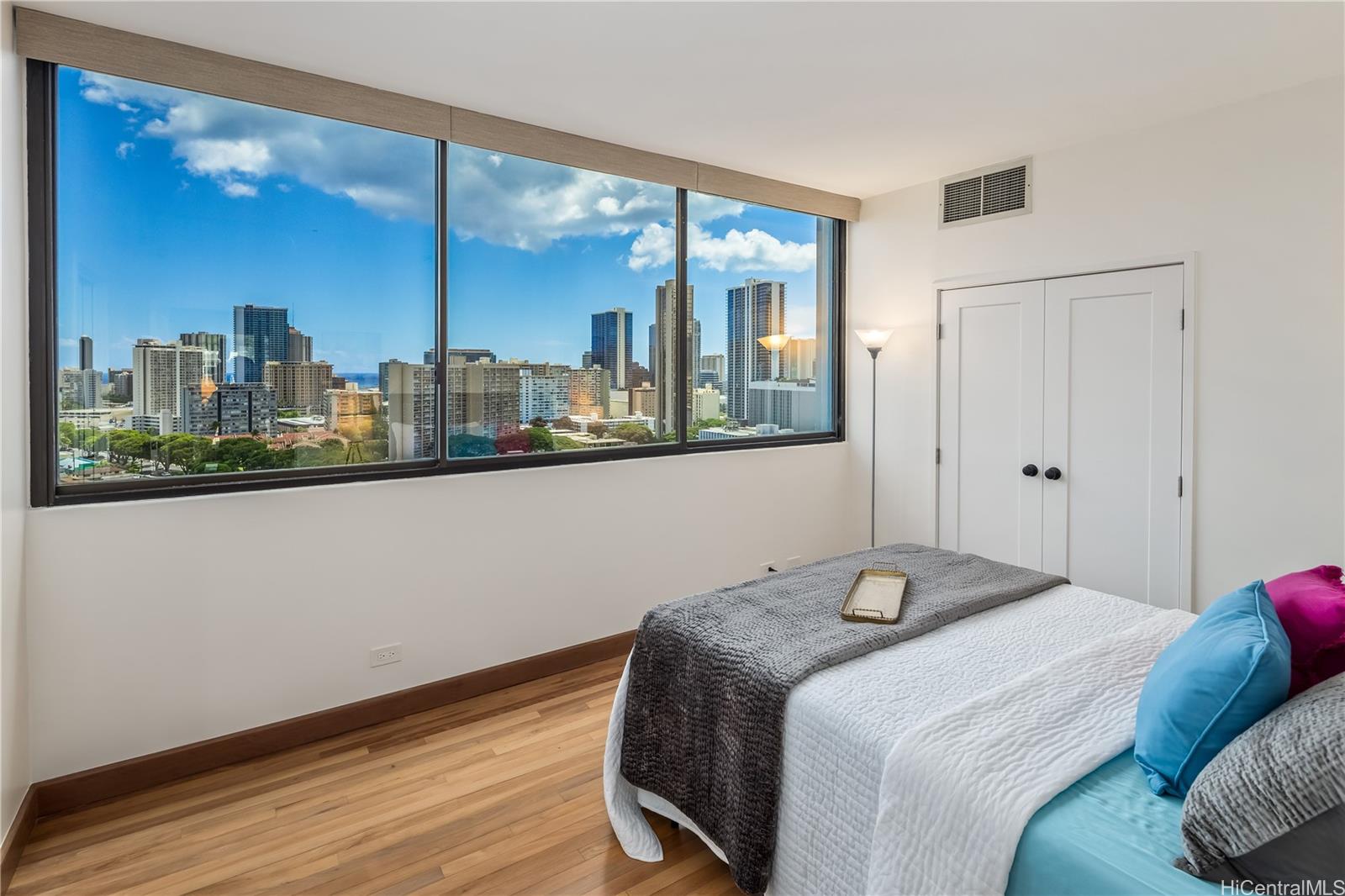 Punahou Regency condo # PH3, Honolulu, Hawaii - photo 17 of 25