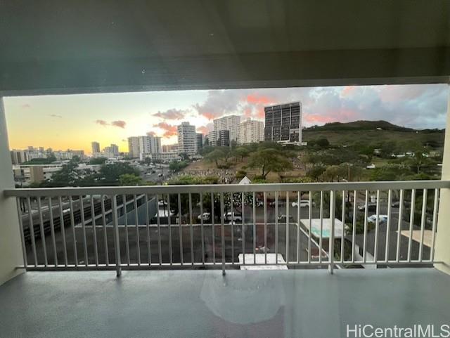 Wilder House condo # 807, Honolulu, Hawaii - photo 2 of 25