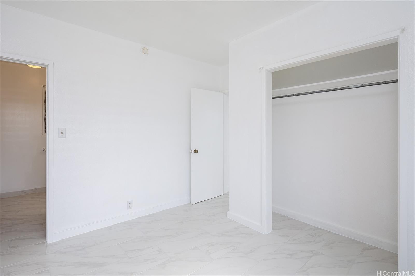 1115 Hassinger St Honolulu - Rental - photo 8 of 11