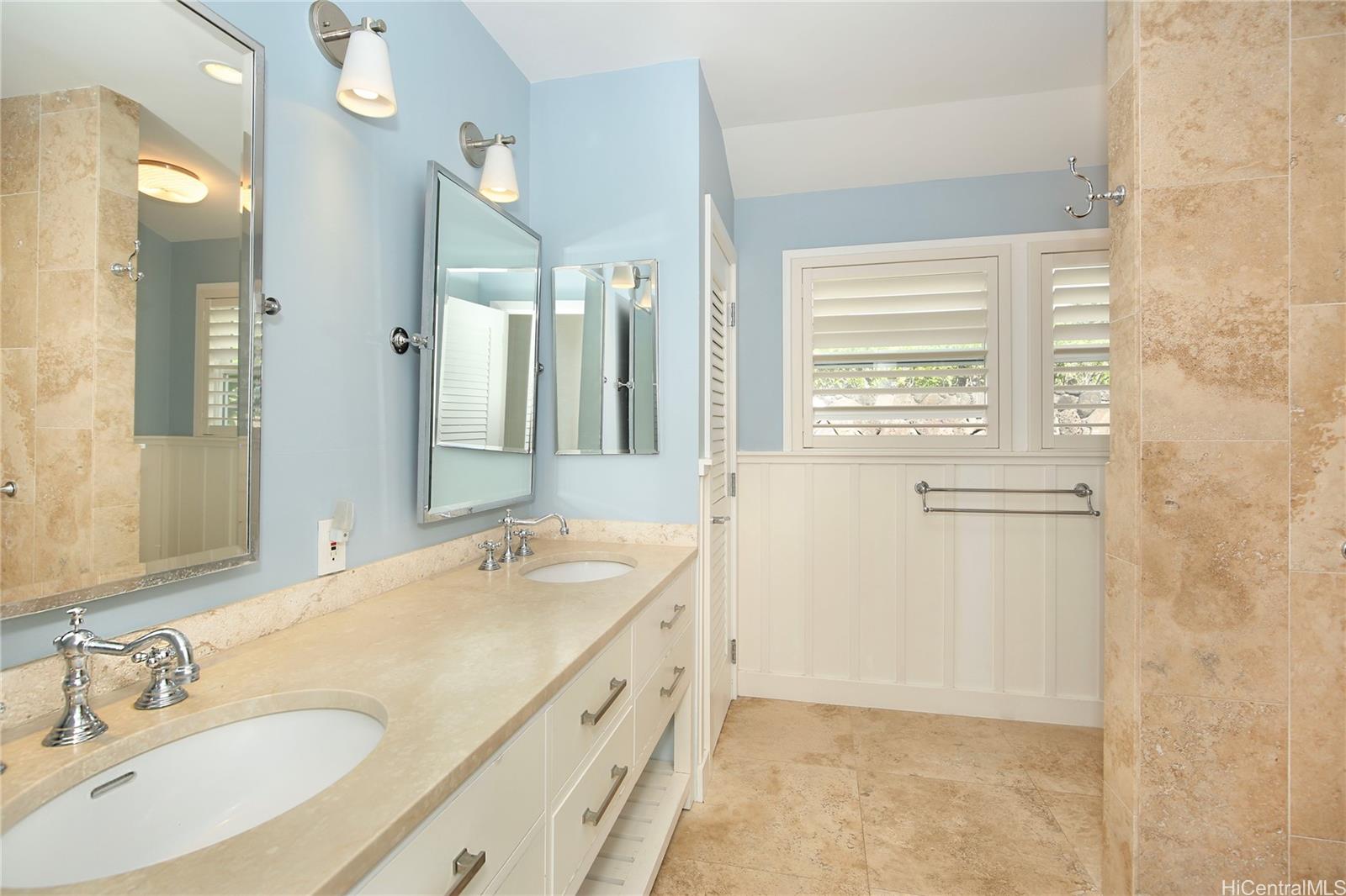 1116  Kealaolu Ave Kahala Area, Diamond Head home - photo 11 of 25