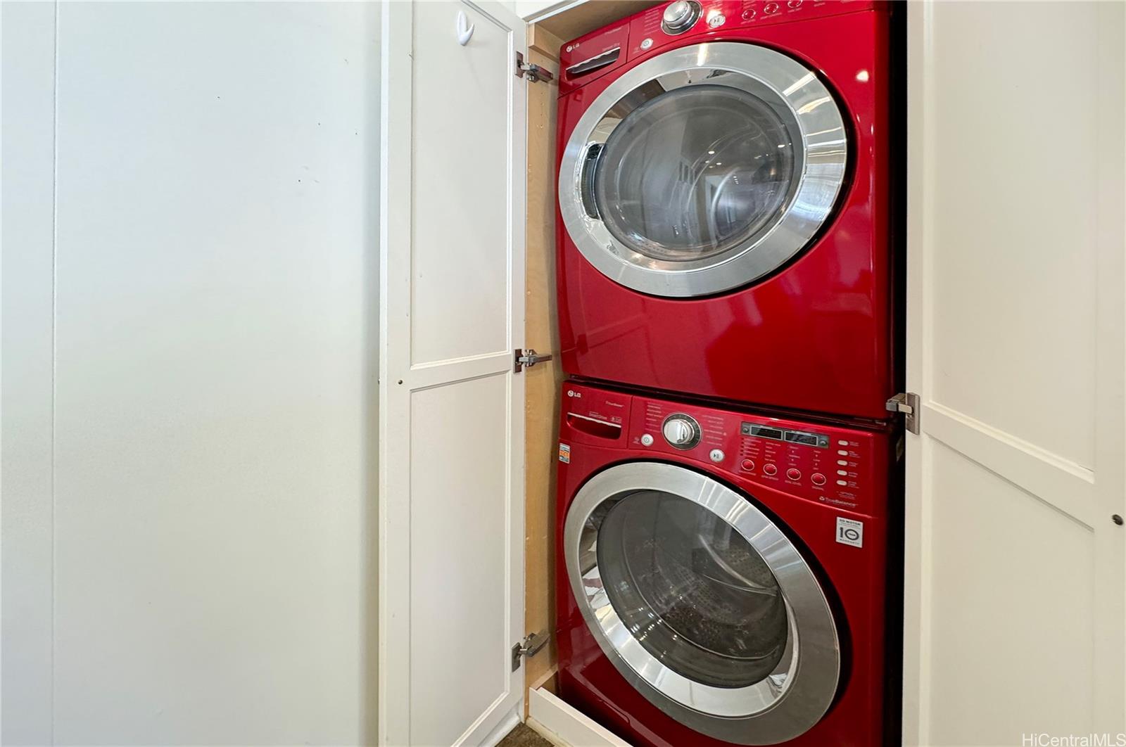 1116  Kealaolu Ave Kahala Area, Diamond Head home - photo 6 of 25