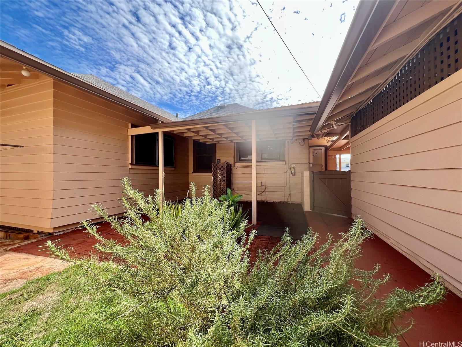 1118 15th Ave Honolulu - Multi-family - photo 11 of 20