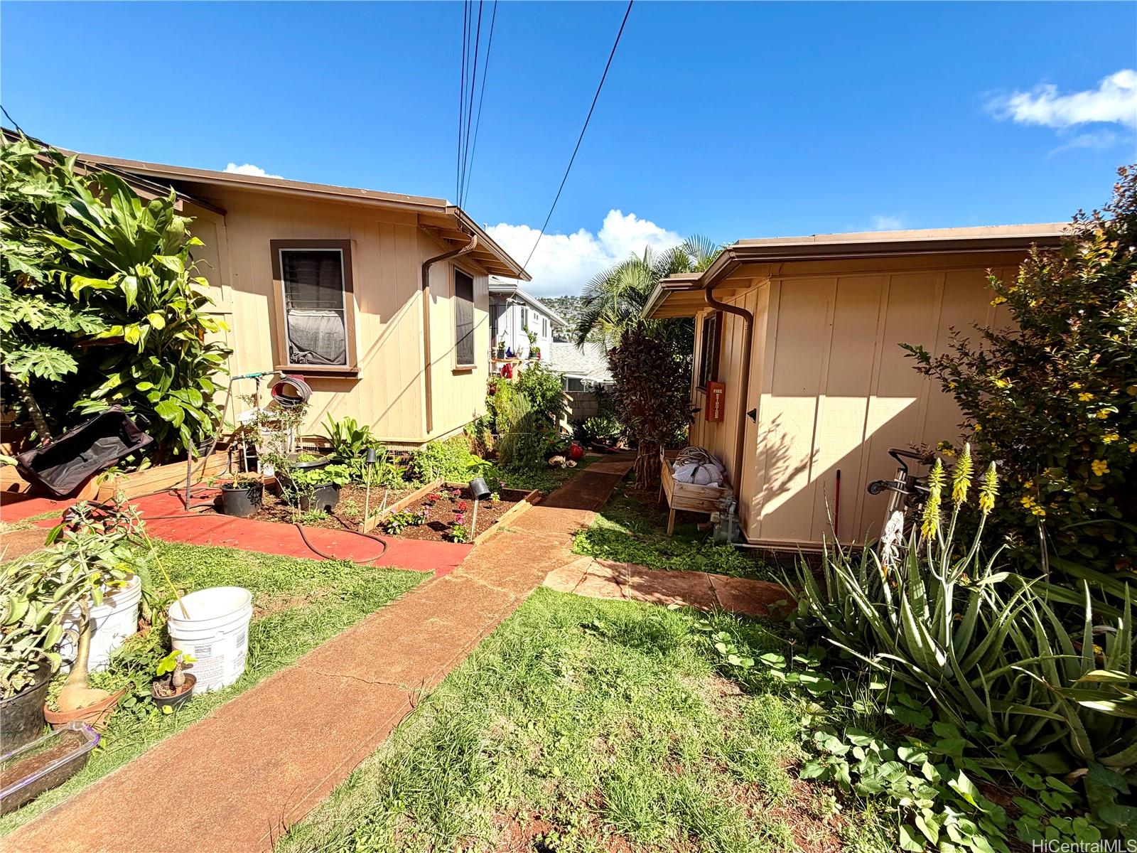 1118 15th Ave Honolulu - Multi-family - photo 18 of 20