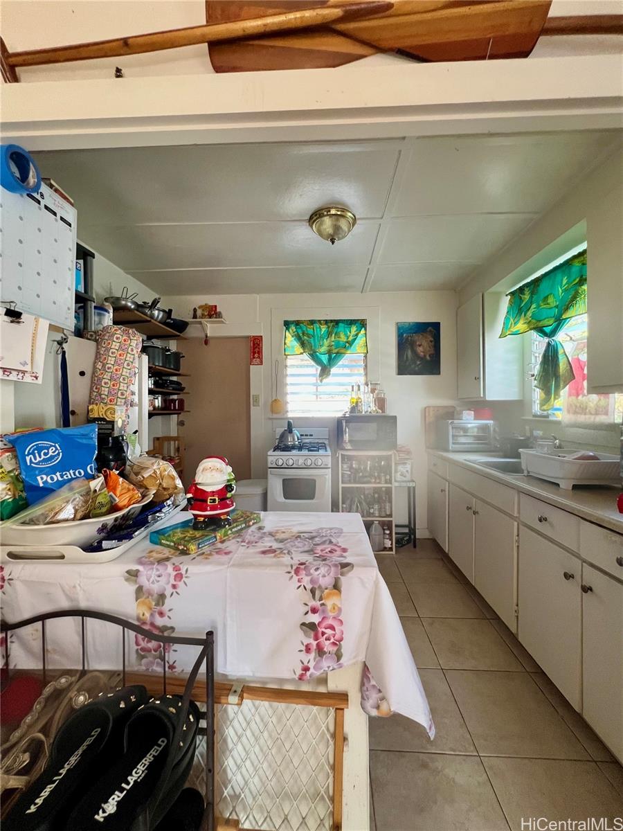 1118 15th Ave Honolulu - Multi-family - photo 19 of 20