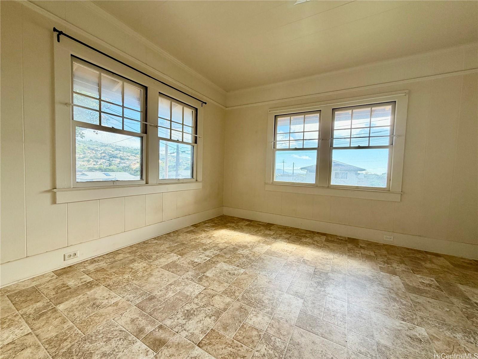 1118 15th Ave Honolulu - Multi-family - photo 7 of 20