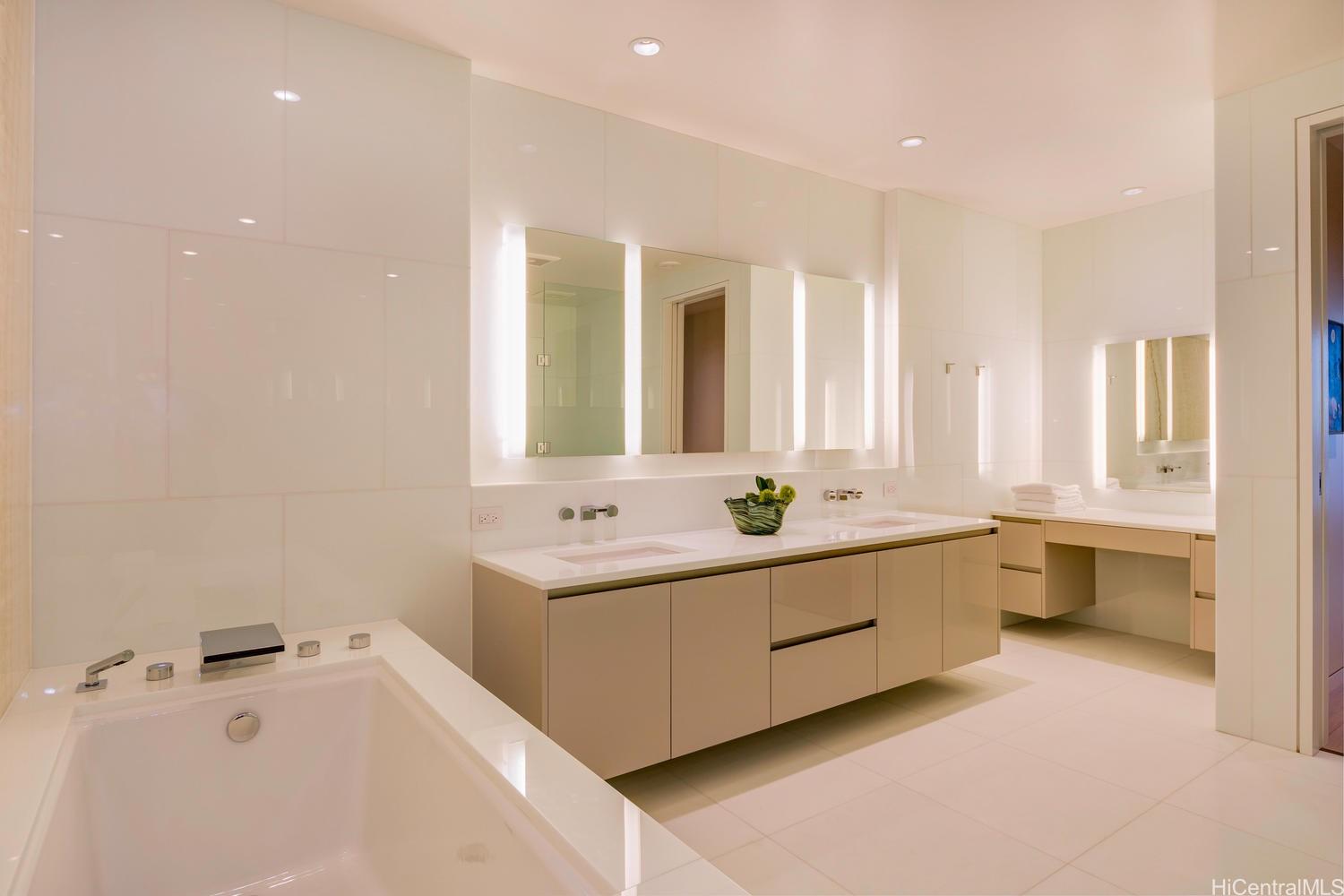 Waiea - 1118 Ala Moana condo # 1000, Honolulu, Hawaii - photo 16 of 25