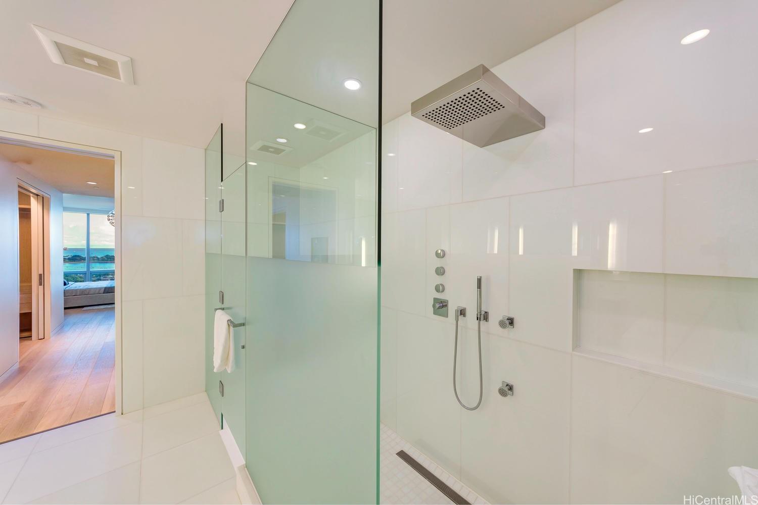 Waiea - 1118 Ala Moana condo # 1000, Honolulu, Hawaii - photo 17 of 25