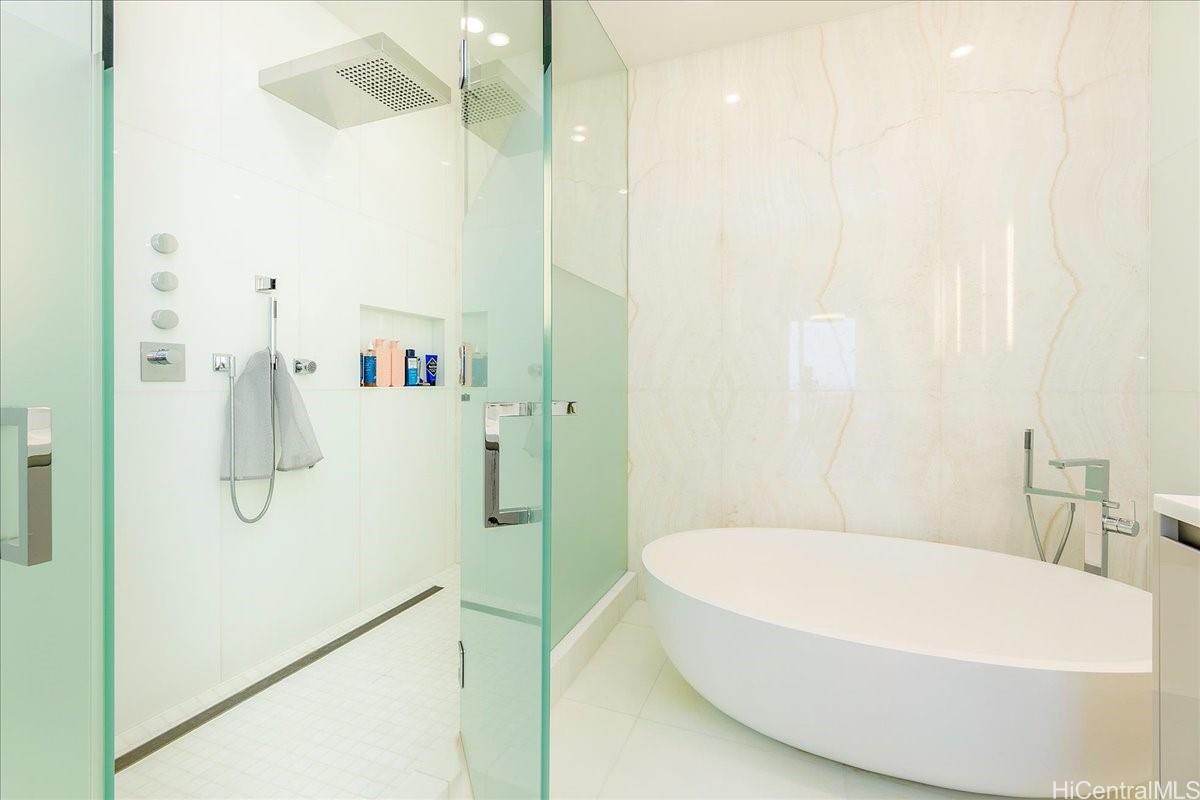 Waiea - 1118 Ala Moana condo # 1002, Honolulu, Hawaii - photo 15 of 25