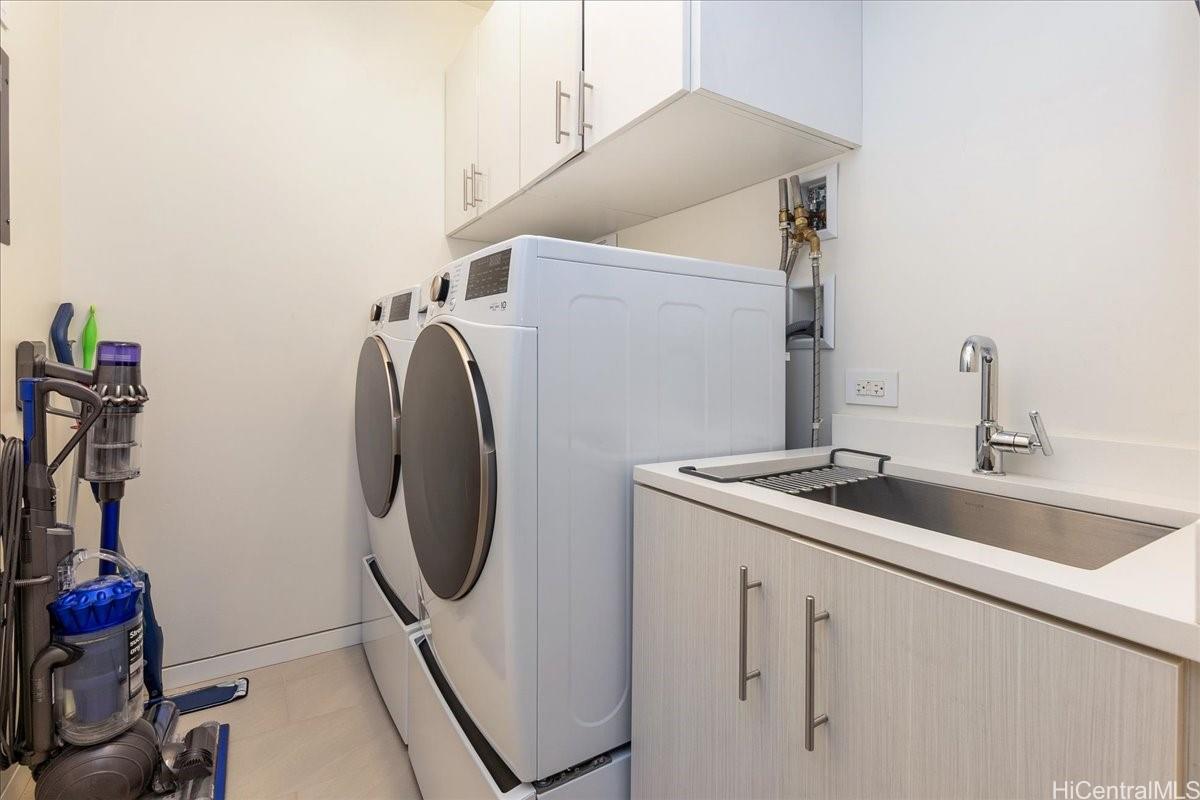 Waiea - 1118 Ala Moana condo # 1002, Honolulu, Hawaii - photo 22 of 25