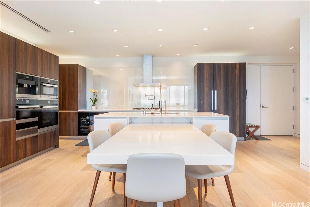 Waiea - 1118 Ala Moana condo # 1002, Honolulu, Hawaii - photo 8 of 25