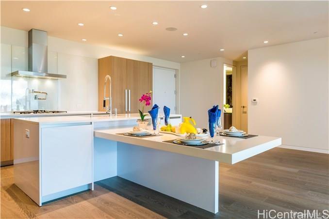 1118 Ala Moana Blvd Honolulu - Rental - photo 5 of 20