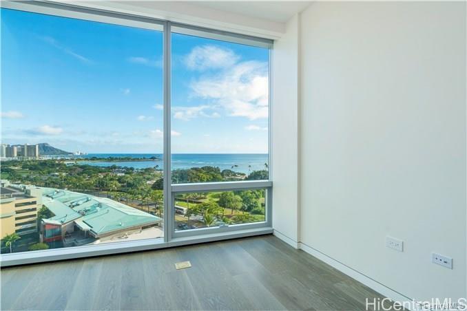 1118 Ala Moana Blvd Honolulu - Rental - photo 2 of 20
