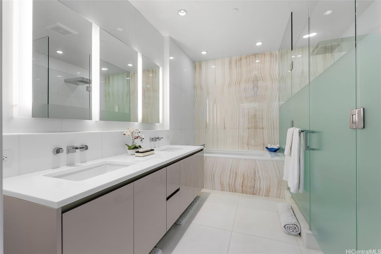 Waiea - 1118 Ala Moana condo # 1505, Honolulu, Hawaii - photo 12 of 25