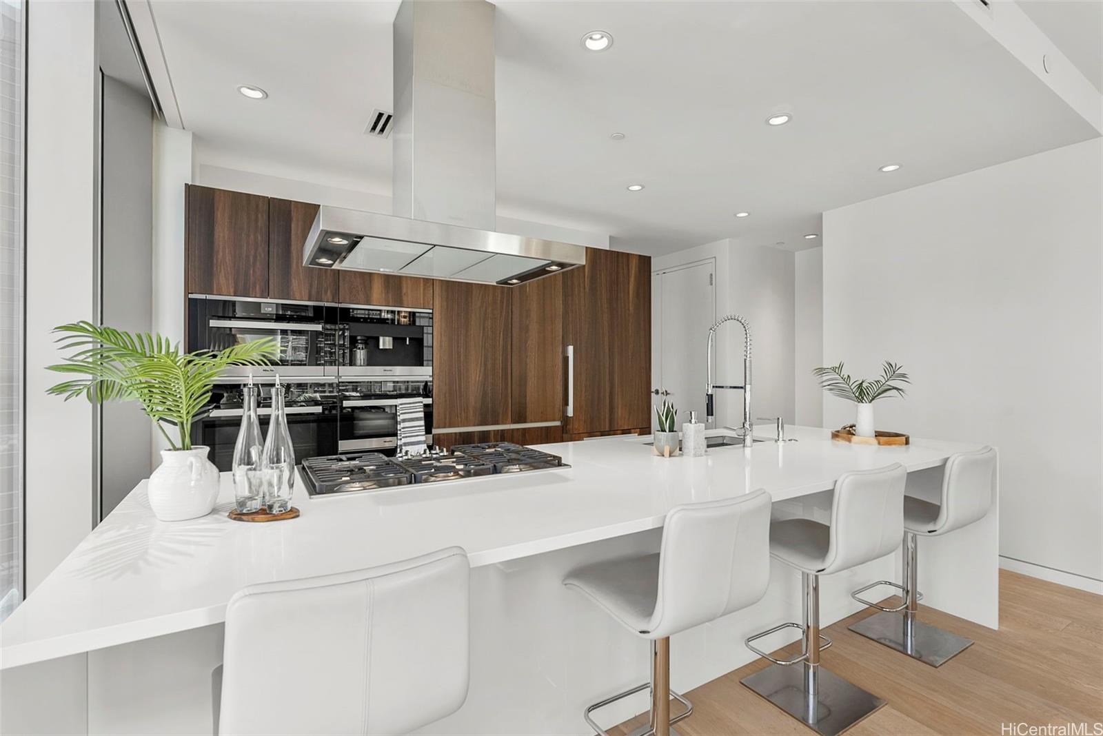 Waiea - 1118 Ala Moana condo # 1505, Honolulu, Hawaii - photo 6 of 25