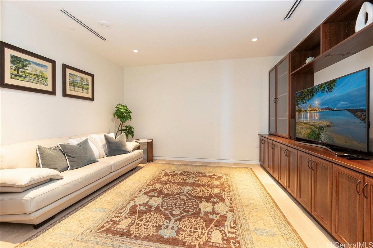 Waiea - 1118 Ala Moana condo # 2000, Honolulu, Hawaii - photo 12 of 25