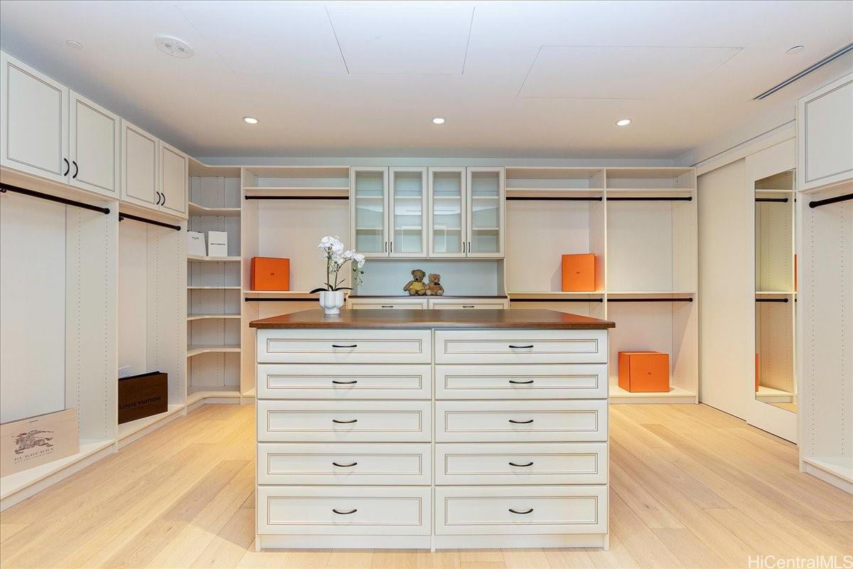 Waiea - 1118 Ala Moana condo # 2000/2002, Honolulu, Hawaii - photo 16 of 25