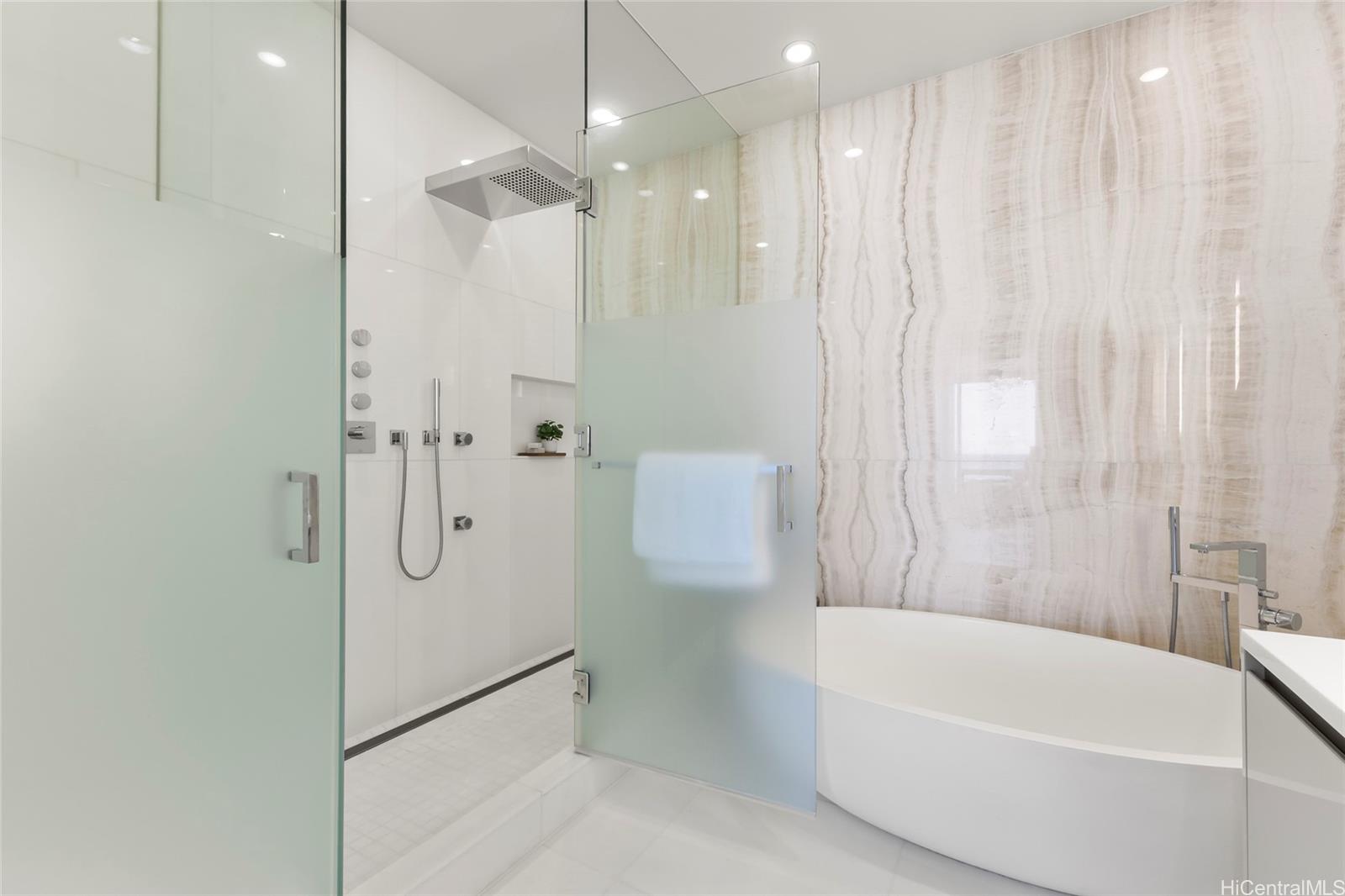 Waiea - 1118 Ala Moana condo # 2006, Honolulu, Hawaii - photo 13 of 25