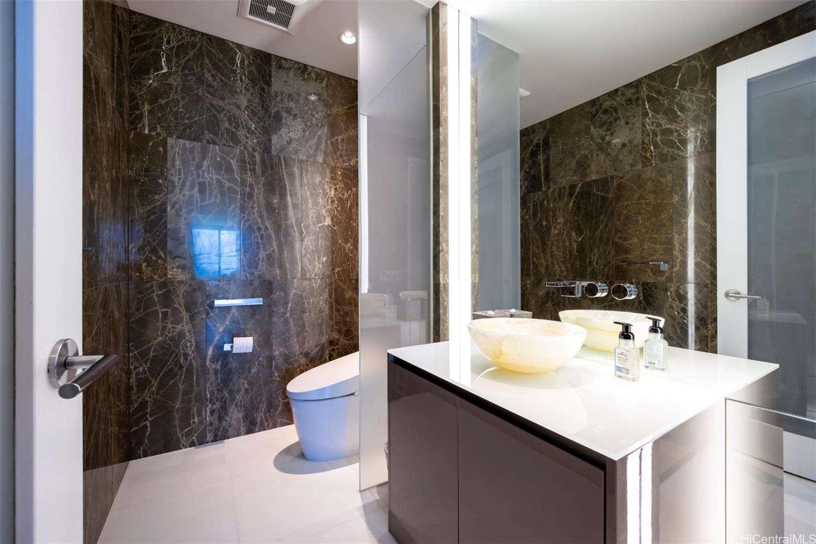 1118 Ala Moana Blvd Honolulu - Rental - photo 19 of 25